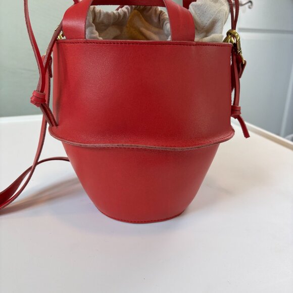 Madewell Red Leather Drawstring Bucket Bag Crossbody NWOT - Picture 3 of 9